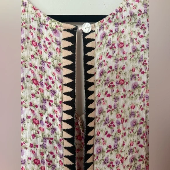 Anthropologie RAGA Ditsy Floral Lightweight Boho Romper Jumpsuit with Tie - Picture 8 of 17